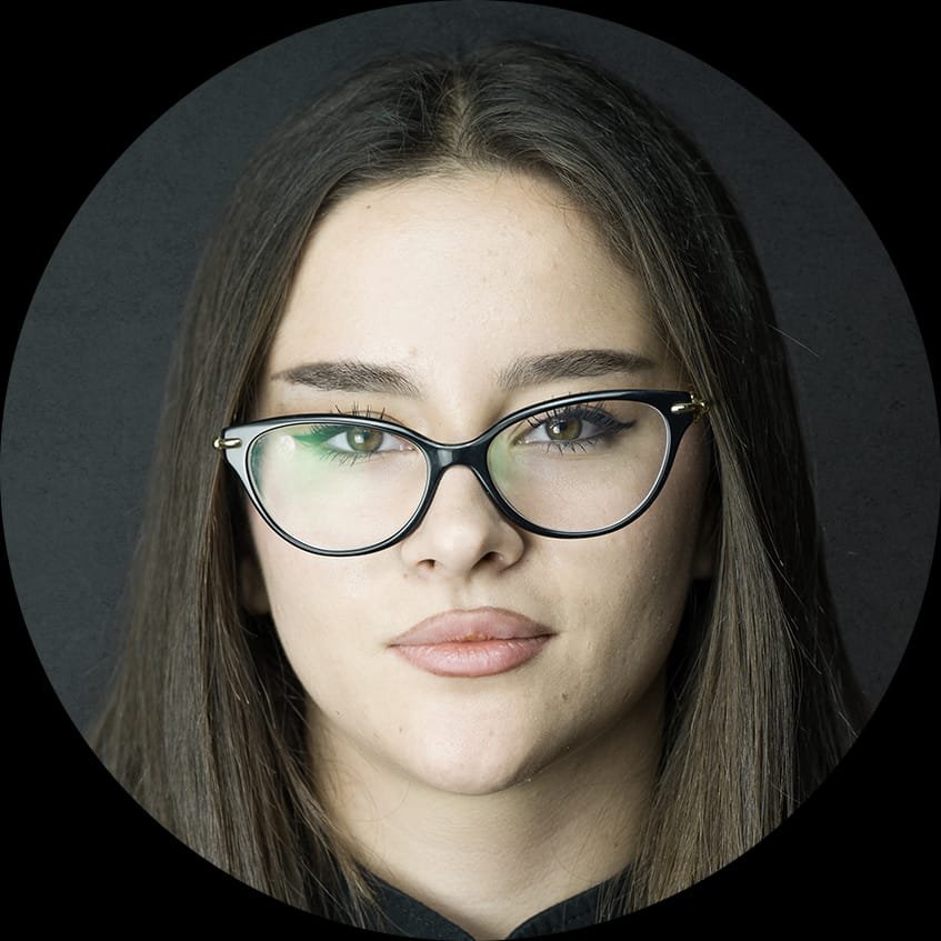 https://dentalove.al/wp-content/uploads/2025/06/doktorri4.jpg